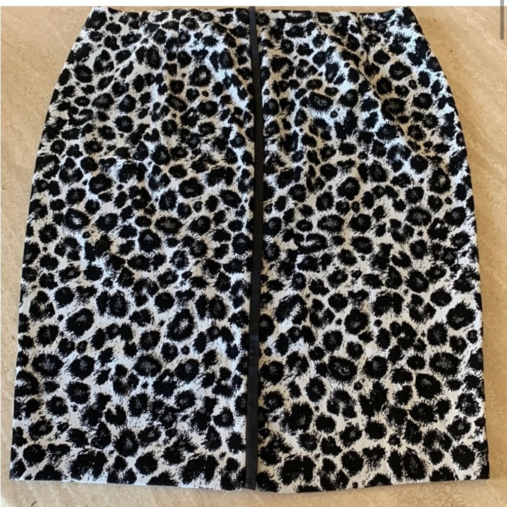 ISO please help me find Lane Bryant gray and black leopard print skirt 😀